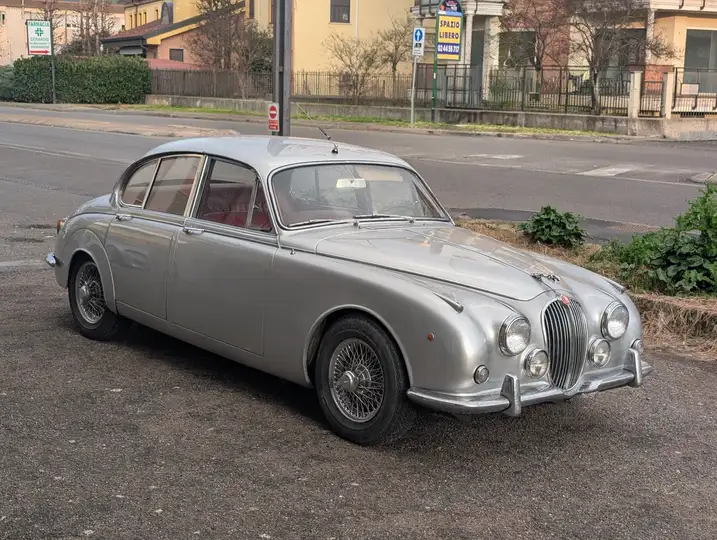 Jaguar MK II 340